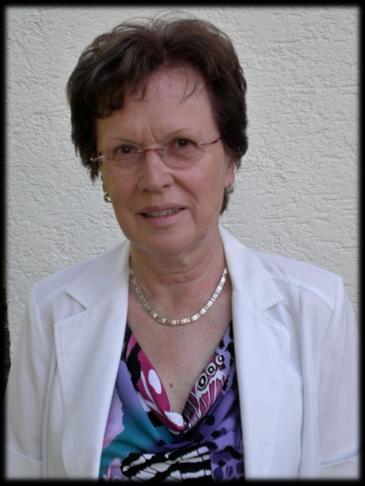 HL. Blut Verabschiedung von Irmgard Altmann Frau Altmann leitete mehr als zehn Jahre das Team der Lektoren und Kommunionhelfer in Hl. Blut, dem sie seit 1986 angehörte.