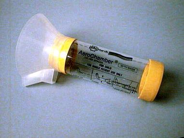 Asthma-Anfall Sultanol 8 gtt ad. 2 ml NaCl 0,9% p.i. Später evtl: Dauerinhalation! Dosieraerosol mit Inhalierhilfe, 2-4 Hübe, einzeln einsprühen!