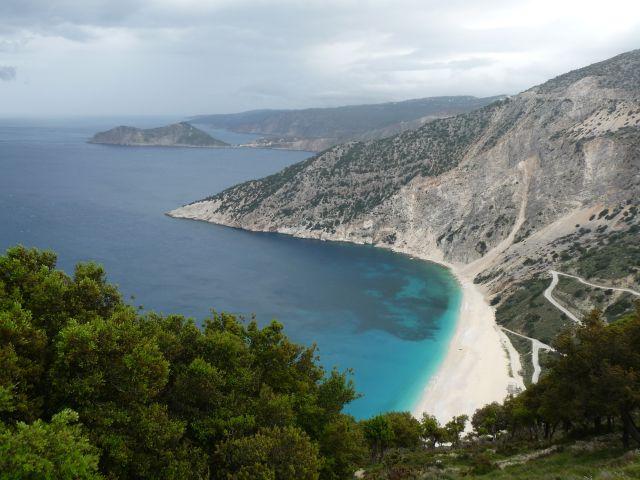 ARGOSTOLI Argostoli ist die größte Stadt auf Kefalonia in der Ionischen See. Die Insel ist sehr gebirgig mit viel einsamer Natur.