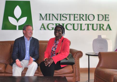 In der Hauptstadt Santo Domingo traf die Delegation Vertreter des dominikanischen Landwirtschaftsministeriums.