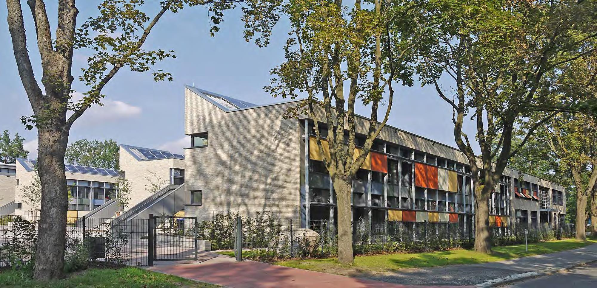 Grundschule Hohen Neuendorf (GSHN) Plusenergie-Grundschule Hohen Neuendorf: Quelle: IBUS Architekten und Ingenieure Messtechnische Evaluierung des hybriden