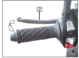 werden, damit das Vorderrad nicht blockiert und wegrutscht. Bitte mit Gefühl bremsen. Blockierende Räder haben eine geringe Bremswirkung und können außerdem zum Schleudern und zum Sturz führen.