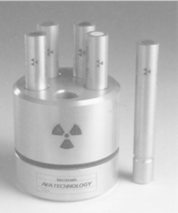 Dosis-Abschätzungen Nuklearmedizin Externe und Interne Bestrahlung möglich: eher geringes Risiko: Externe Bestrahlung