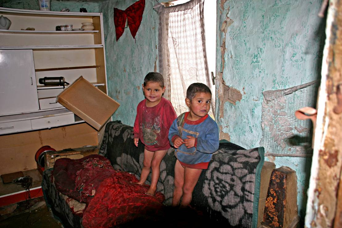 Das Projekt mit den Roma in Dumbravita Solche Wohnverhältnisse sind in Dumbravita nicht ungewöhnlich. Alle Kinder der Familie M.