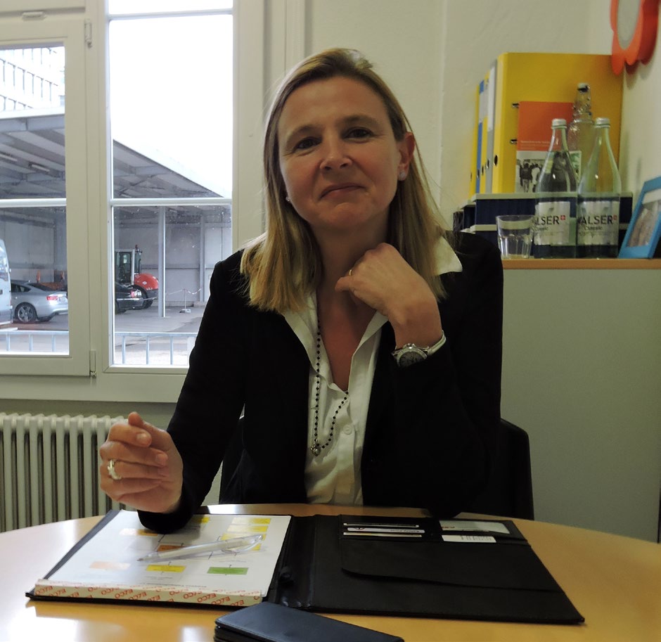 06 2016/1 APRIL Neue Fachstelle «Angepasste Tätigkeiten» INTERVIEW MIT SUSANNE WIPF Susanne Wipf ist seit September 2015 als Fachexpertin «Angepasste Tätigkeiten» bei ABB Schweiz tätig.