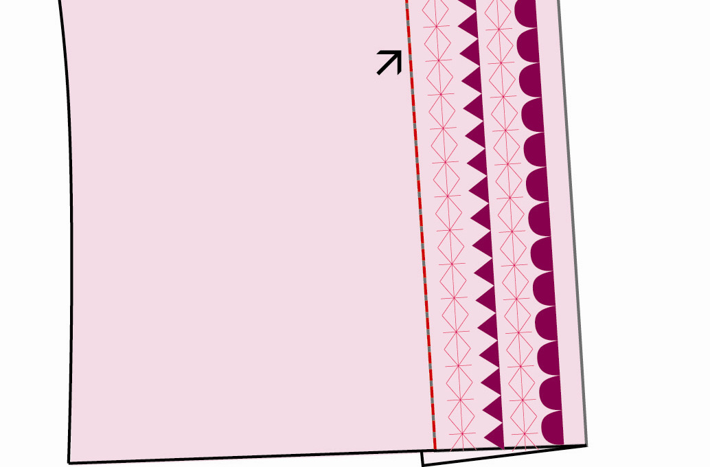 7. Nähe die verzierte Blende nun rechts auf rechts an die Bluse, wende die Blende und bügle die Nahtzugabe in die vordere Blende. Nun kannst du vorne im Nahtschatten die innere Blende festnähen.