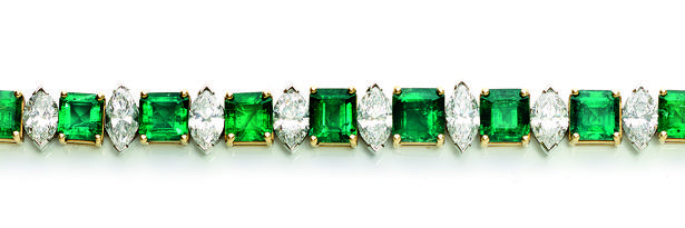 427 3178 3178. Smaragd/Diamant-Armband. Gelb- und Weissgold 18 K. Oktogonale, facettierte Smaragde von zus. ca. 16 ct (teilweise berieben und bestossen), dazwischen Diamant-Marquisen von zus. ca. 12 ct (vvs vs/ F/G), an Kastenschloss.
