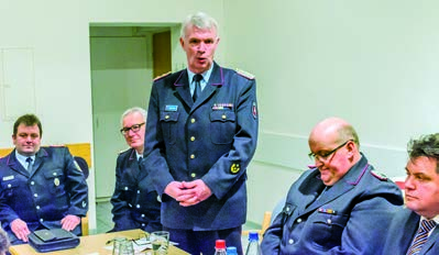 Feuerwehr Volzum wählte ein neues rtskommando Wilhelm Keune für 60 Jahre geehrt: Frank Meier und Leon Fischer leiten künftig die rtsfeuerwehr Volzum.