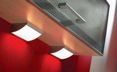 DK 3 Leuchtstoff Halogen LED Halogen-Unterbauleuchte mit geschwungener Glasscheibe Anwendung: dekorative Halogenbeleuchtung für die Küche Anschluss: Halogen-Trafo 12V Leuchtmittel: langlebige G4