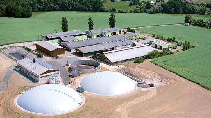 LANDWIRTSCHAFT / FINANZWIRTSCHAFT Gepumpt, nicht gerührt Reinsdorfer setzen auf Biogas und fahren gut dabei Vor einem Jahr nahm die Reinsdorfer Agrargenossenschaft eg ihre Biogasanlage in Betrieb.