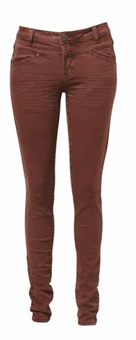 SLIM FIT Schmale Passform in Taille, Schenkel und Bein, die insgesamt eine schlanke Silhouette ergibt. Trotzt der schmalen Passform ist die Slim-fit-Jeans eine beliebte Wahl für viele Frauen.
