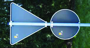 DAMBACHKatalog Verkehrszeichen 9 Bauartenübersicht 10 Flach Verkehrszeichen werden in 2 und 3 Aluminium angefertigt. Sie besitzen keinerlei Randverstärkung.