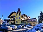 Hotel Dolomitenhof & Chalet Alte Post Fischleintalstr. 33,37 Lageplan: d/5-nr.134 Tel. +39 0474 713000 Fax +39 0474 713001 info@dolomitenhof.