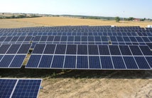 Die mp-tec Freilandsysteme bieten für mittel- bis großflächige Photovoltaikanlagen auf flachen Untergründen die optimale Lösung.