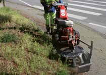 Anbaugeräte für UBS-Line Wildkrautbürste Wildkrautentferner Thermischer Wildkrautentferner Wildkrautbürste Ø 50 cm mechanisch angetrieben mit Büschel- oder Zopfbesatz 12 kg Zusatzgewicht (OPTION)