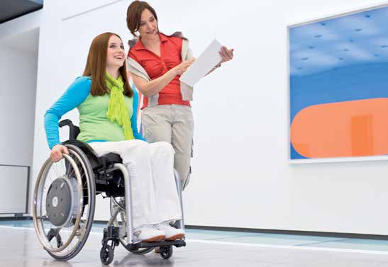EINFACH MOBIL. Alber ist der Spezialist für besonders portable, vielseitige und bedienerfreundliche Mobilitätshilfen für Rollstuhlfahrer.