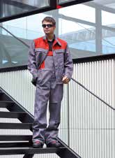 Schweißerbekleidung / 11 ArbeitsBEKLEIDUNG SCHWEISSERBEKLEIDUNG / Die hochwertige Schutzbekleidung von Fronius ist funktionell und strapazierfähig.
