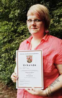 5 Fragen an Tatjana Romes Tatjana Romes hat in diesem Sommer als Auszubildende der Hauswirtschafterin ihre Prüfung abgelegt. Als Landesbeste wurde sie in Mainz geehrt. 1.