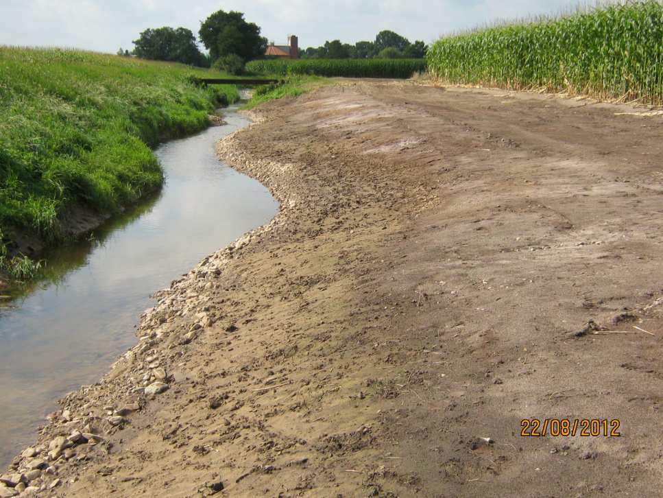 Abbildung oben: Hier ist ein neuer Gewässerabschnitt des Scharmbecker Bachs zu erkennen, er hat eine Länge von 124 m.