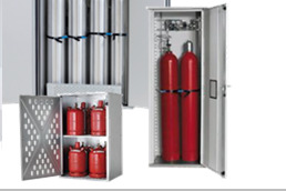 Die asecos Produktpalette > 200 Sicherheitsschränke Die zwei Hauptaspekte bei der sicheren Lagerung von brennbaren Stoffen in Innenräumen 1.