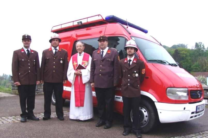 Am 3. Mai fand in unserer Pfarrkirche der FF Sonntag statt. Wie immer bei diesem Anlass wurde die Angelobung in den Aktivstand durchgeführt.