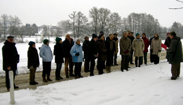 Wanderung zum Jahresausklang Bei gutem Winterwetter trafen sich 22 begeisterte Wanderer unter Führung von Herrn Horst Gaudlitz zur alljährlichen Silvesterwanderung.