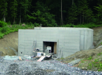Unterstammheim Schweiz Reservoir Bachrüti Bodenbeschichtung des neuen Behälters MC-RIM PW 30 2012 Mit einer Kapazität von 700 m³ versorgt der neu gebaute Behälter die Gemeinden Unterstammheim und