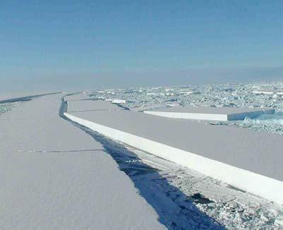 Eisschilde Grönlands & der Antarktis - momentan: 2 große Eisschilde weltweit, Dicke: 3-4km - Grönlandeis schmilzt an den Rändern, Abschmelzen beschleunigt sich - Abschmelzfläche: 1979-2005 um +25% -