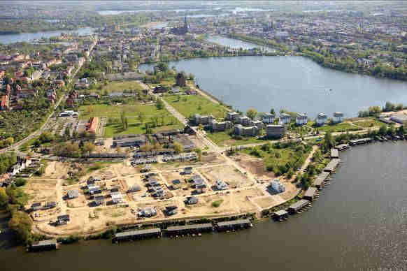 Projekte der LGE Landeshauptstadt Schwerin Wohngebiet Hafen ehemaliges Molkereigelände 12 ha Fläche 7 Mio. EUR Erschließungskosten für LGE 170 Wohnungseinheiten (Einfamilien-, Doppelu.
