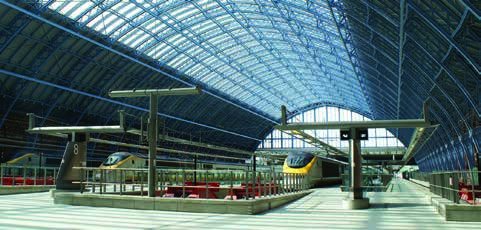 Referenzen Anhang 6 rägerkleverbindungen Projekt: Bahnhof St Pancras, London Land: Großbritannien Produkt: yp AF Anwendung: Anschluss einer neuen Dachkonstruktion an das vorhandene Bauwerk.