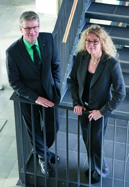 04/2014 - Seite 2 ChemCoast personell Neue Geschäftsführer der Entwicklungsgesellschaft Bewährtes erhalten, neues Denken und Handeln zulassen das haben sich Martina Hummel-Manzau und Dr.