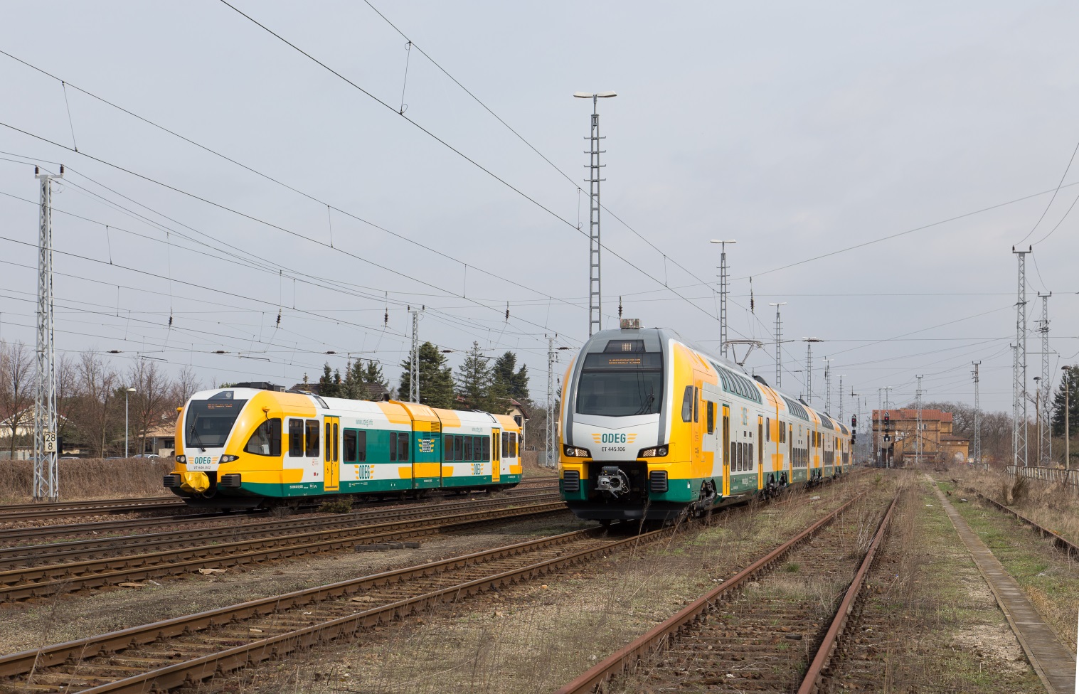 Fahrplan 2017 seit Dezember 2015: Dispositionsregel für den Bahnhof Nauen vereinbart (gemeinsam mit VBB und DB Netz AG) Im Verspätungsfall des Fernverkehrs kann die Überholung operativ