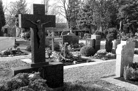 Kirchliche Informationen Nummer 45 Sonntag, 14. November 2010 Vorletzter Sonntag im Kirchenjahr Brauchen Tote Gräber? Was gehört zu einem christlichen Begräbnis?