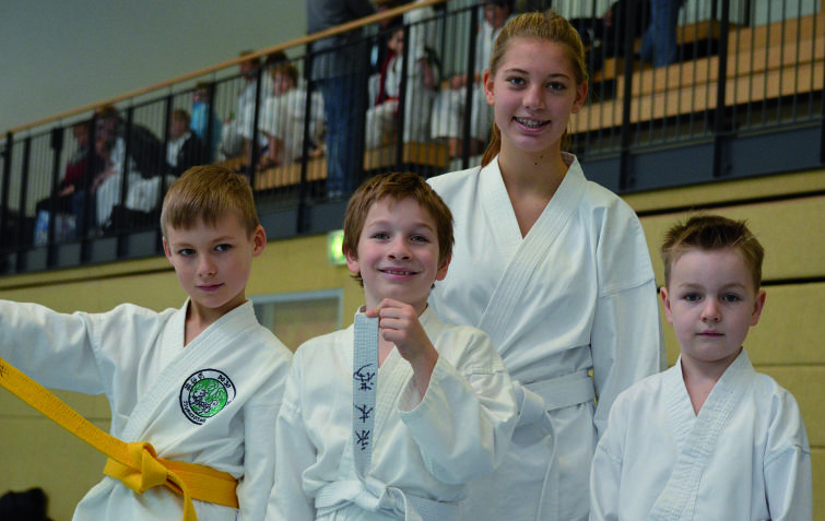Weihnachtslehrgang gut besucht Vor kurzem fand der alljährliche Weihnachtslehrgang der Shotokan-Karate Verbandes in Mölln statt.