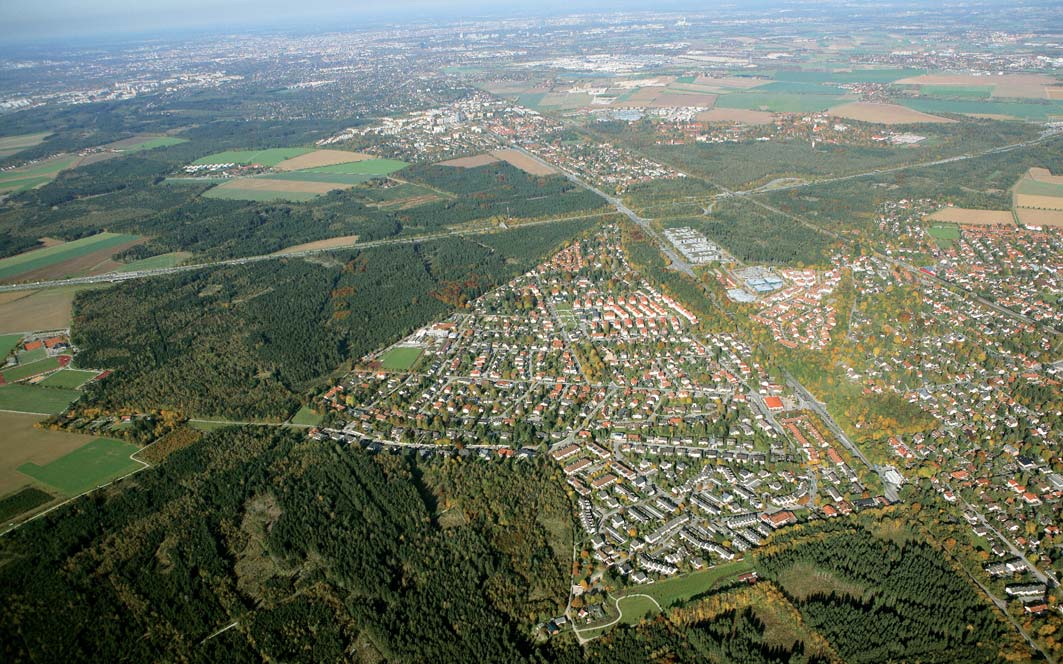 Gemeinde Grasbrunn Wissenswertes über die Gemeinde in Zahlen Fläche der Gemeinde Grasbrunn 23,6 km 2 Fläche des Landkreises München 667,5 km 2 Einwohnerzahl (Stand 31.08.09) 6.