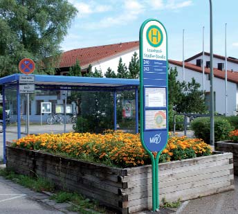 Gemeinde Grasbrunn von A-Z Durch die Gemeinden fahren vier verschiedene MVV Regionalbusse : Linie 211: Harthausen Putzbrunn Neubiberg (S 6) Unterbiberg Linie 212: Grasbrunn Putzbrunn Ottobrunn
