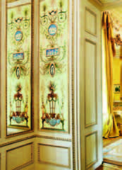 die habsburgischen prunkräume das herzstück des palais bilden die 21 aufwendig restaurierten Habsburgischen Prunkräume, die zu den kostbarsten Beispielen klassizistischer Baukunst zählen.