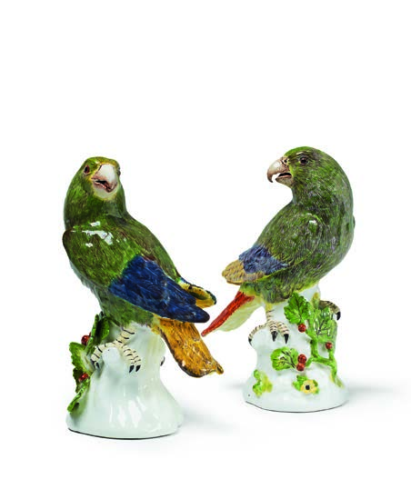 Zwei Papageien großer Sorte Meißen, J. J. Kaendler, Mai bzw.