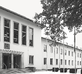 19 Henning-von-Tresckow-Kaserne, Schwielowsee Neu-, Um- und Erweiterungsbau Mit der Entscheidung zum umfassenden Ausbau der Gesamtliegenschaft im Jahr 2001 wurden die infrastrukturellen