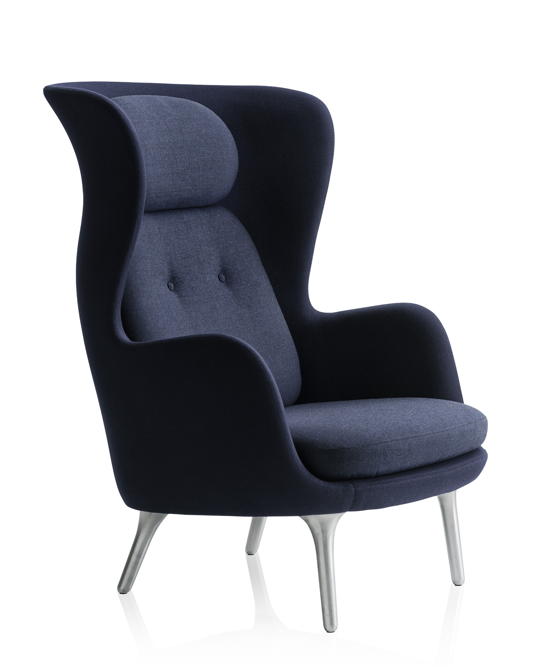 RO Ro ist ein schlichter Sessel designed von Jaime Hayon für Fritz Hansen Einige sehen einen schönen Sessel, andere sehen einen Rückzugsort