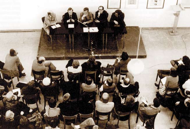 Podiumsdiskussion während der Dortmunder Architekturtage in den 1970er Jahren im Museum am