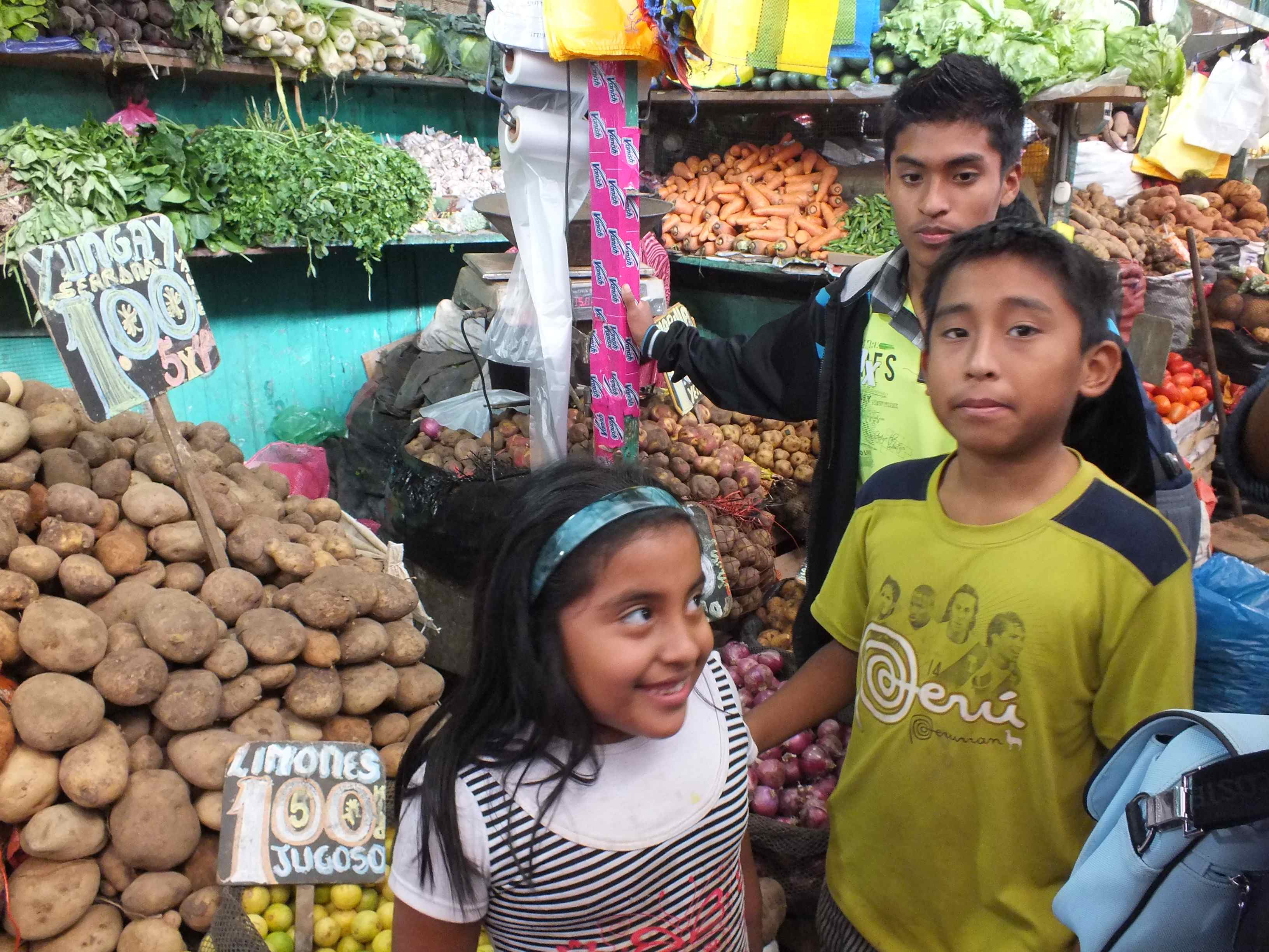 Der Markt ist der Hauptarbeitsplatz der Kinder und Jugendlichen.