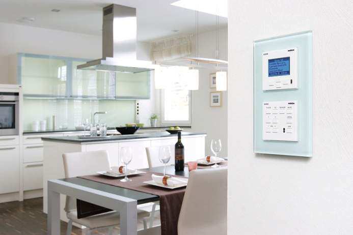 ... Küche Separate Stromkreise für Elektroherd und Backofen, Geschirrspüler, Mikrowellengerät, Dampfgarer sowie Warmwassergerät Genügend Steckdosen für elektrische Geräte wie