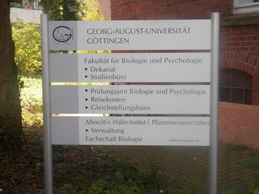 Dezentrales Gleichstellungsbüro der Fakultät für Biologie und Psychologie Wilhelm-Weber-Straße 2 37073 Göttingen E- Mail: fbabio@gwdg.de erreichbar über: Bettina Hucke (Biologie) Mo : Tel.