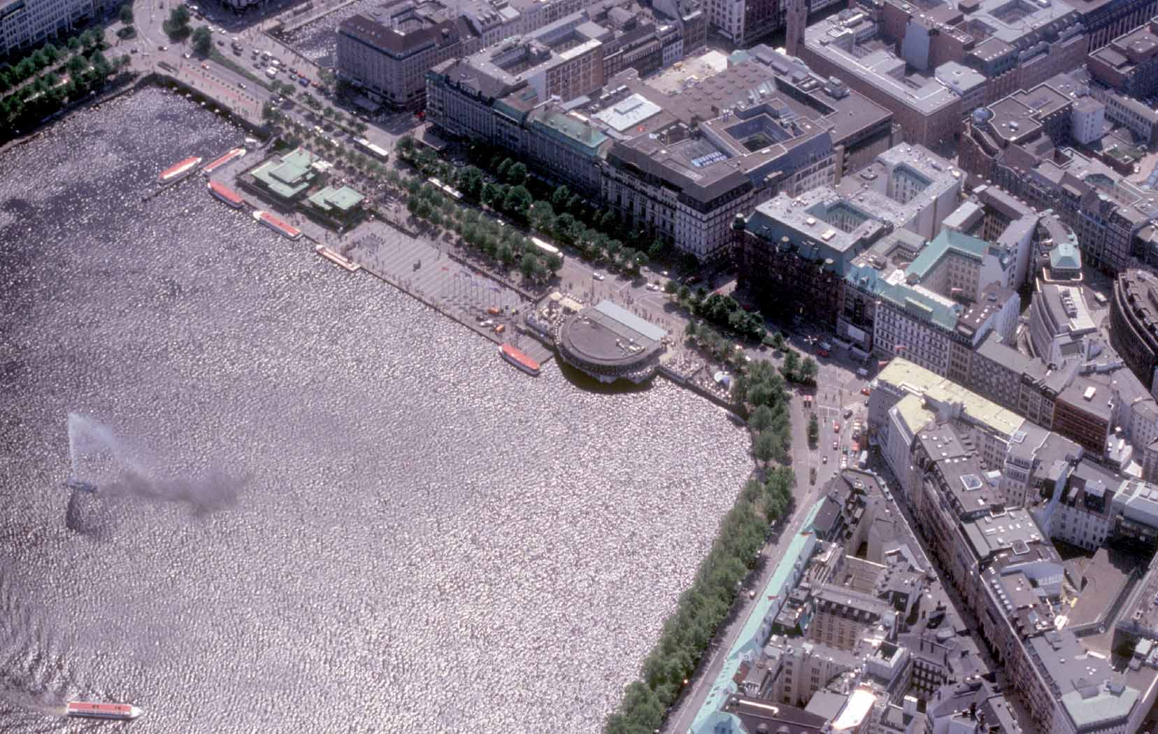 airial photo before planning 2002 Hamburg, Neugestaltung Jungfernstieg. Wettbewerb/competition 2002 1.