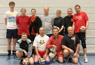 weitere Vereinsangebote: Volleyball Wir als Hobby-Gruppe spielen jeden Montag in der Lise-Meitner-Sporthalle von 20:00 bis 22:00 Uhr Volleyball.