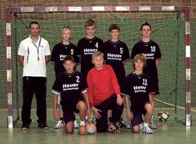 C - Jugend (Kreisliga) Von oben links: Trainer Vitali Hense, Patrick Göcke, Kevin Klüter, Falko Borbola, Manuel Taubenheim.