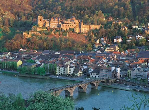 Literarisches Heidelberg Lange lieb' ich dich schon, möchte dich, mir zur Lust, Mutter nennen, und dir schenken ein kunstlos Lied, Du, der Vaterlandsstädte Ländlichschönste, soviel ich sah Friedrich