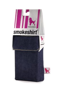 Ein speziell für das smokeshirt entwickelter Falthänger ermöglicht eine maximale Produktansicht.