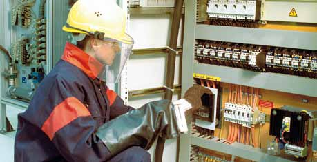 AUVA Basiswissen Arbeitnehmerschutz 15 Gefahren des elektrischen Stromes Elektroschutz des elektrischen Stromes. Die angegebenen Schwellwerte gelten für Wechselstrom und eine Frequenz von 50 Hertz.